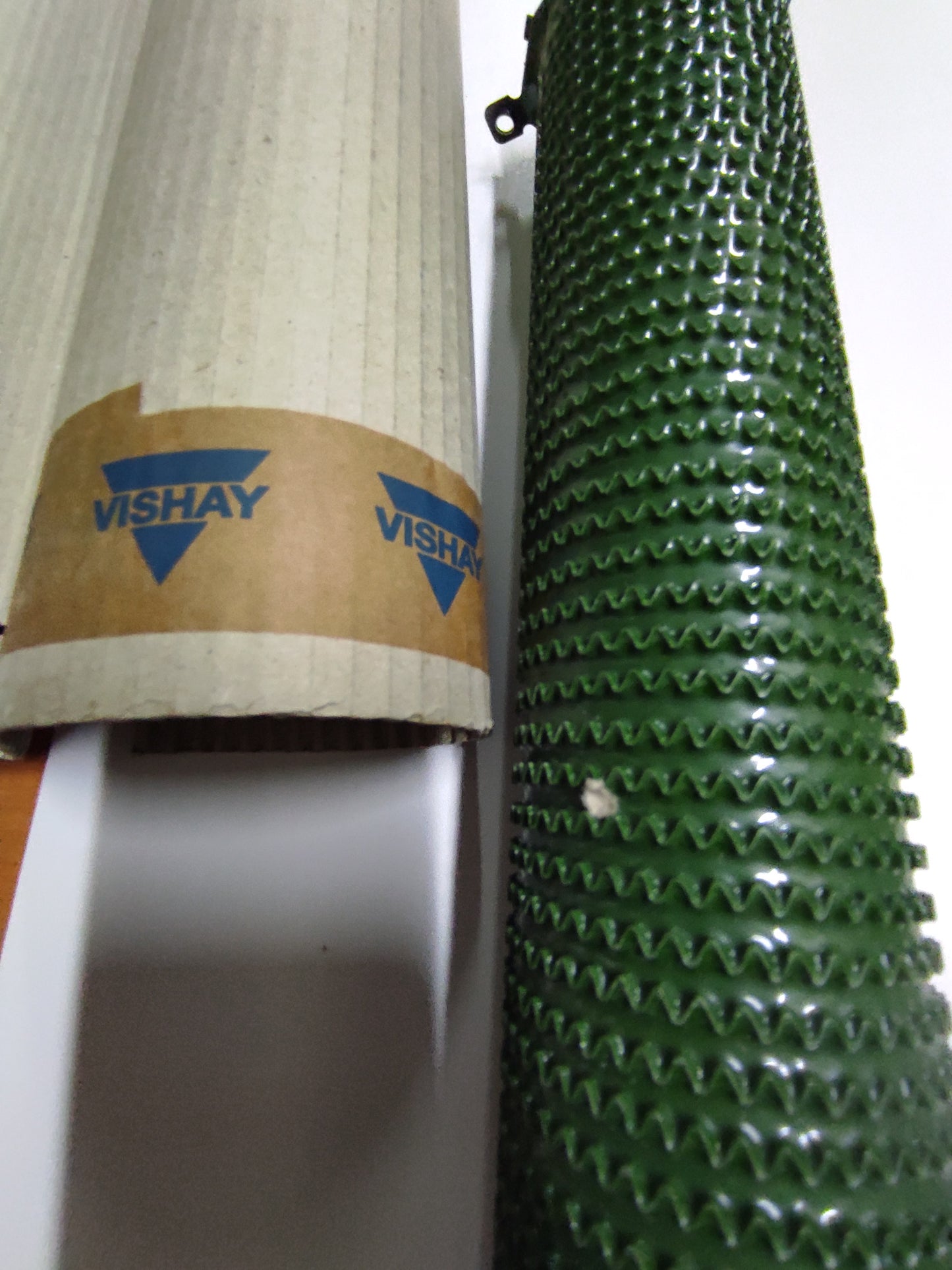 PIPE RESISTORS LD9127R0KN12 27R VISHAY